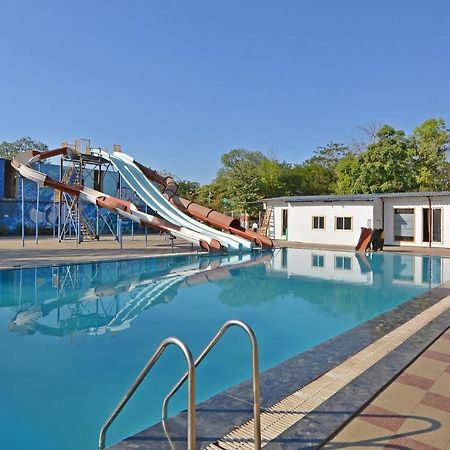 Oyo Midway Park Resort Atgaon Extérieur photo
