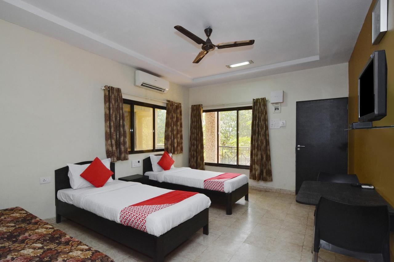 Oyo Midway Park Resort Atgaon Extérieur photo