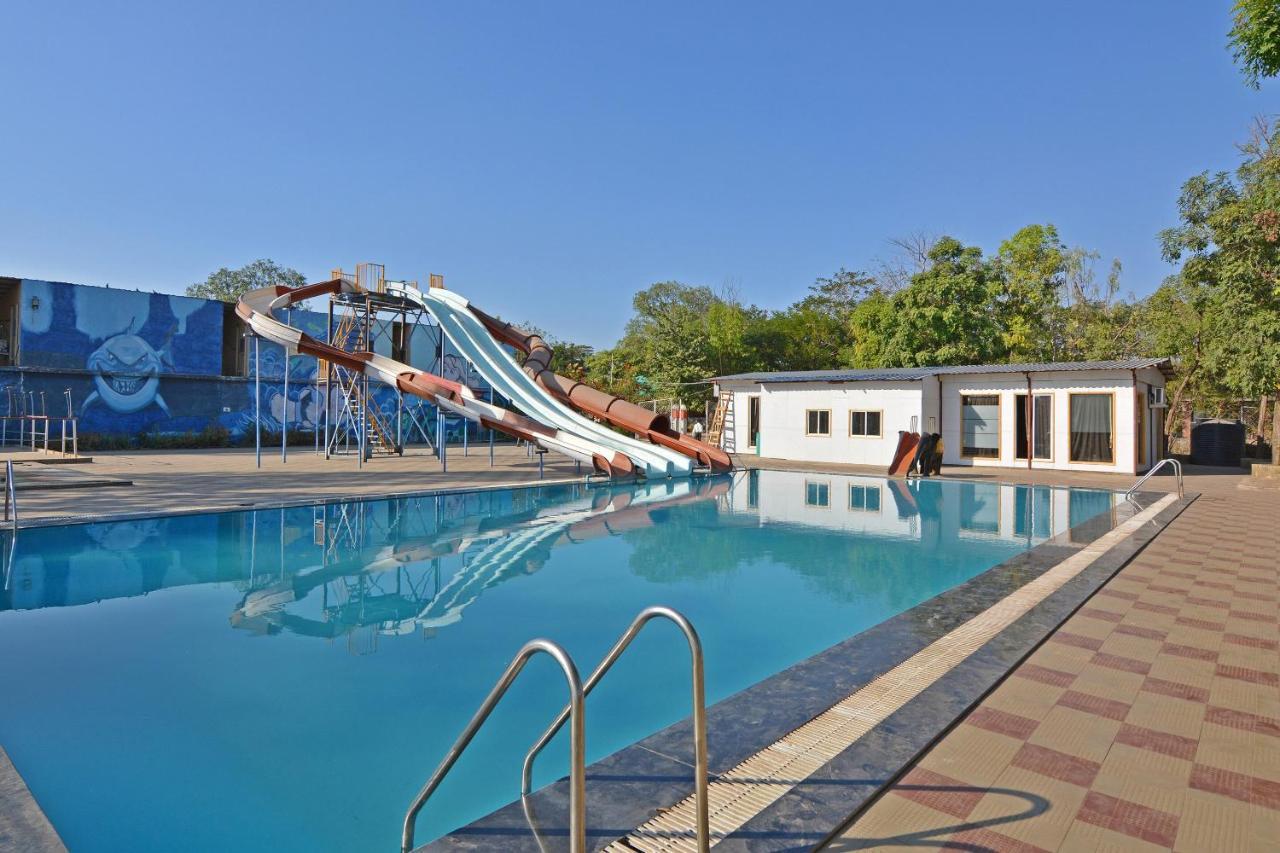 Oyo Midway Park Resort Atgaon Extérieur photo